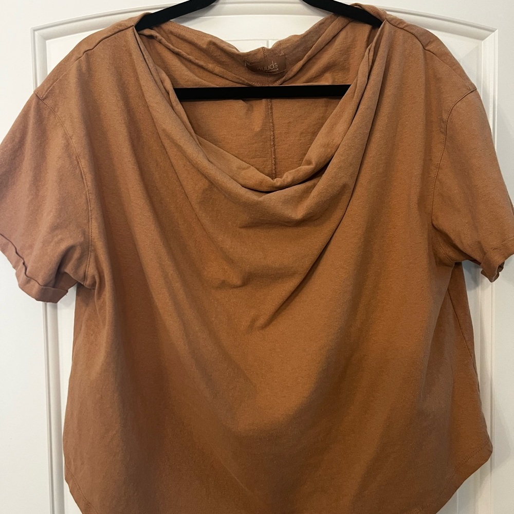 Nuuds off the shoulder tee